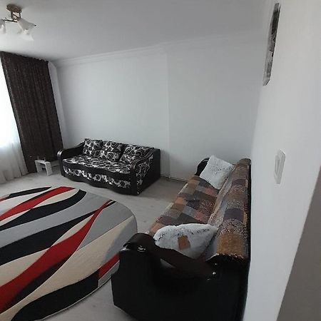 Apartament La Denis Bîrlad Exteriér fotografie