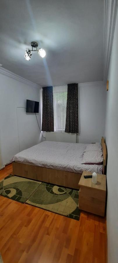 Apartament La Denis Bîrlad Exteriér fotografie